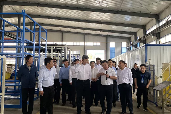 內(nèi)蒙古自治區(qū)黨委常委、通遼市委書記孟憲東攜考察團(tuán)到一諾環(huán)境考察指導(dǎo)