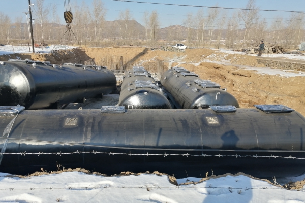 不同材質(zhì)地埋式污水處理設備優(yōu)缺點！